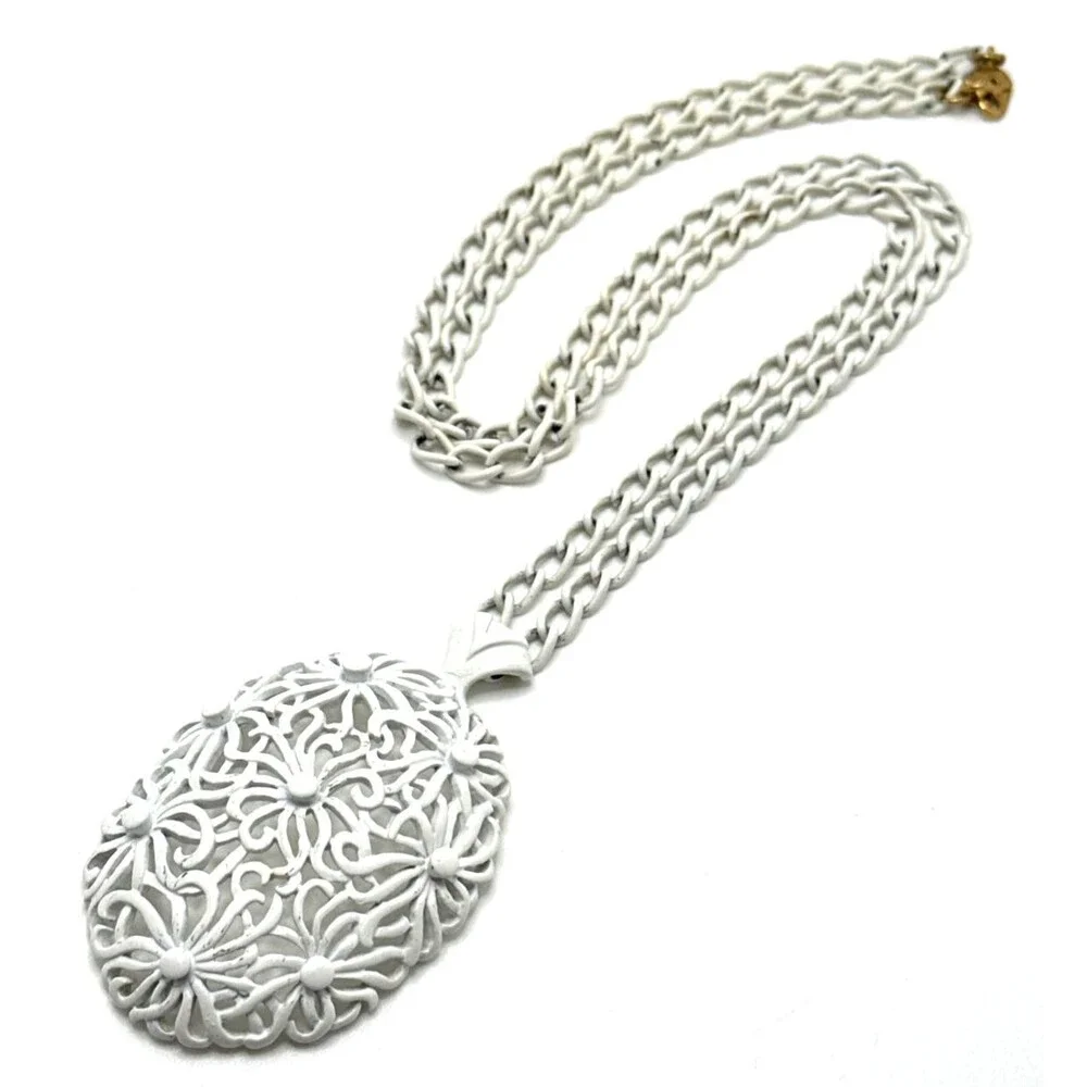 Vintage Monet White Enamel Filigree Pendant Necklace 24